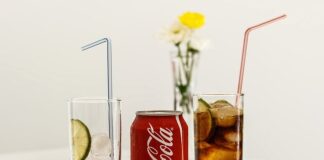 Dlaczego soda reaguje z octem?