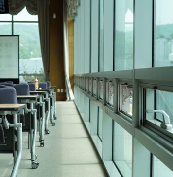 Krzesła bankietowe Herman